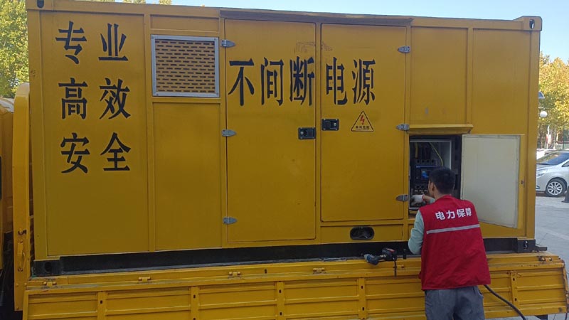 大悟柴油发电机组和UPS电源配合使用时，如何避免切换过程中的电力中断？